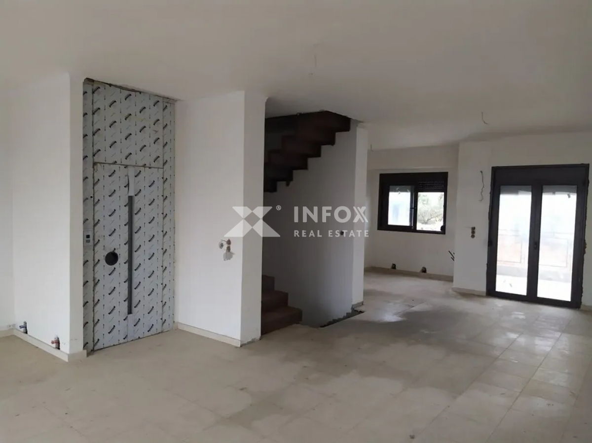 Πωλείται-Μεζονέτα-270.00-τ.μ.