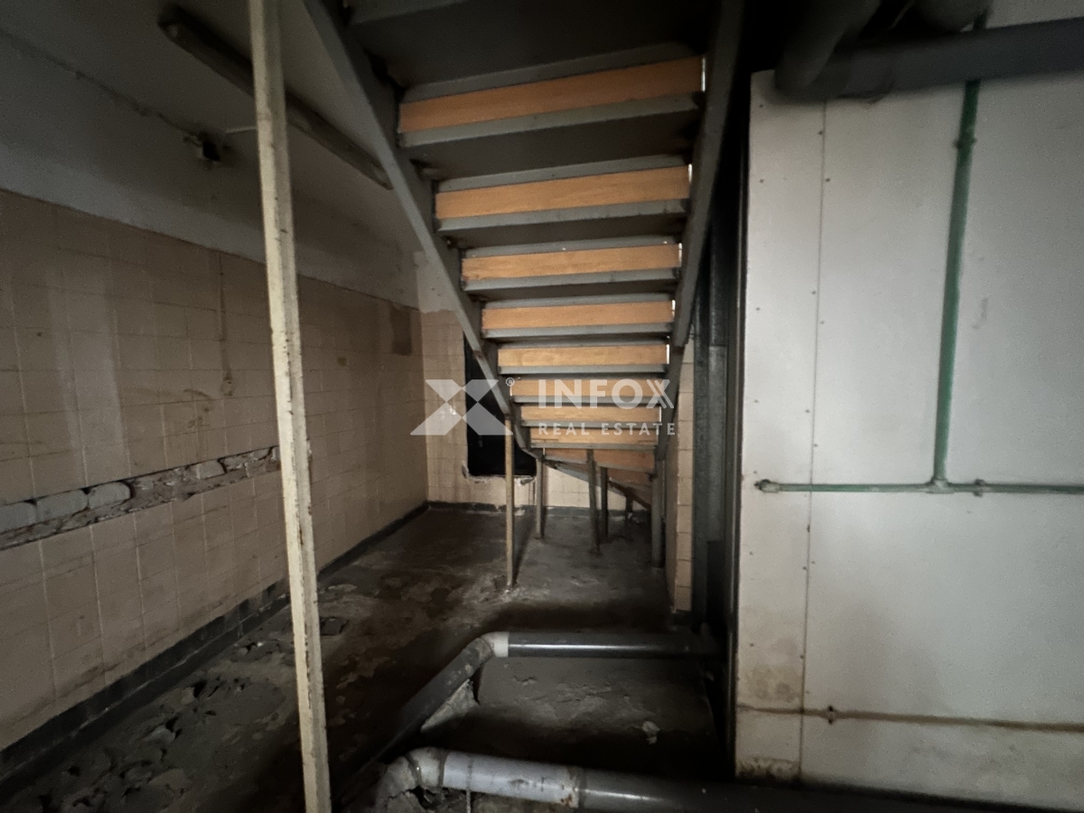 Издаје-се-Prodavnica-215.00-m².