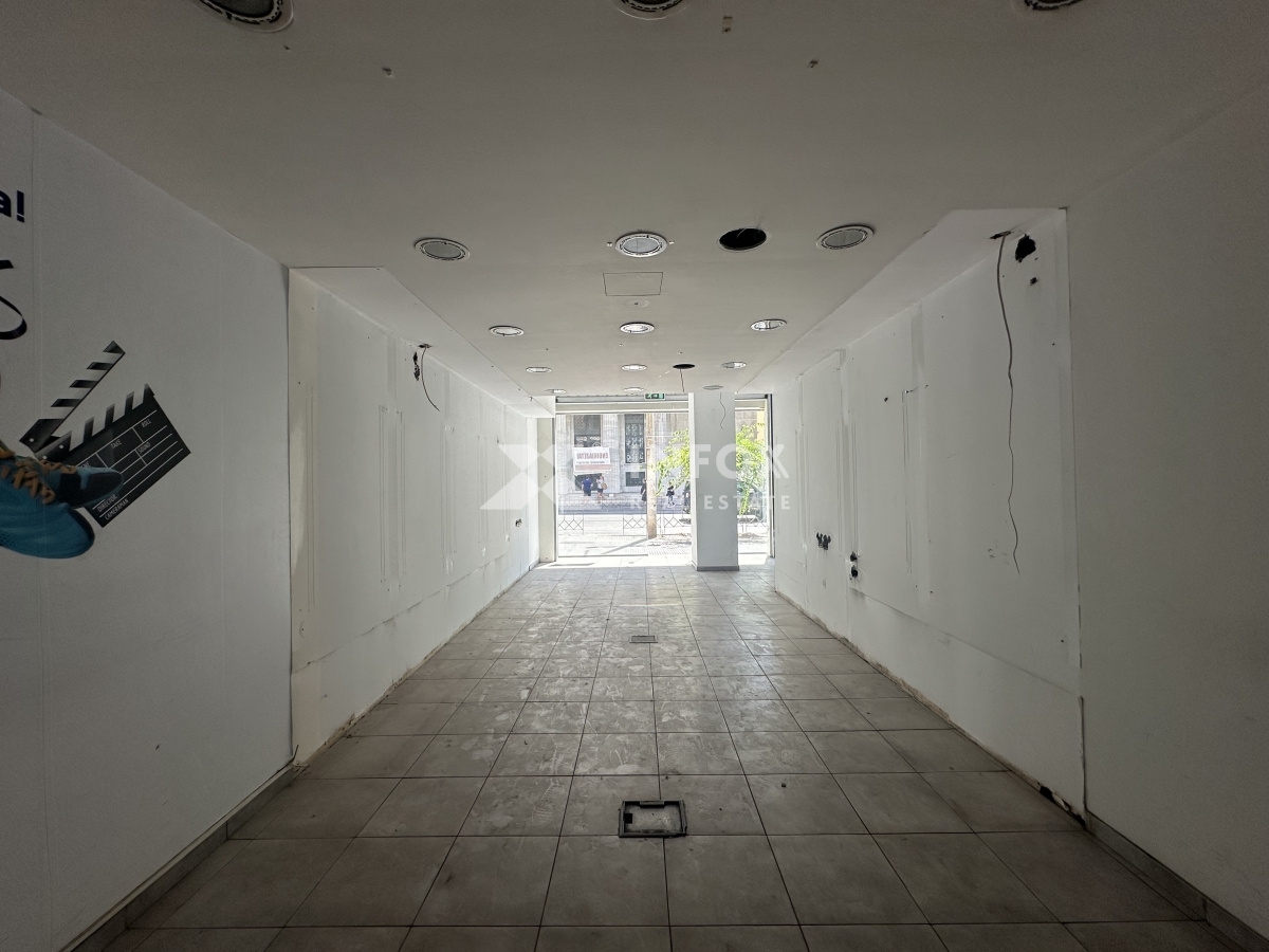 Издаје-се-Prodavnica-215.00-m².