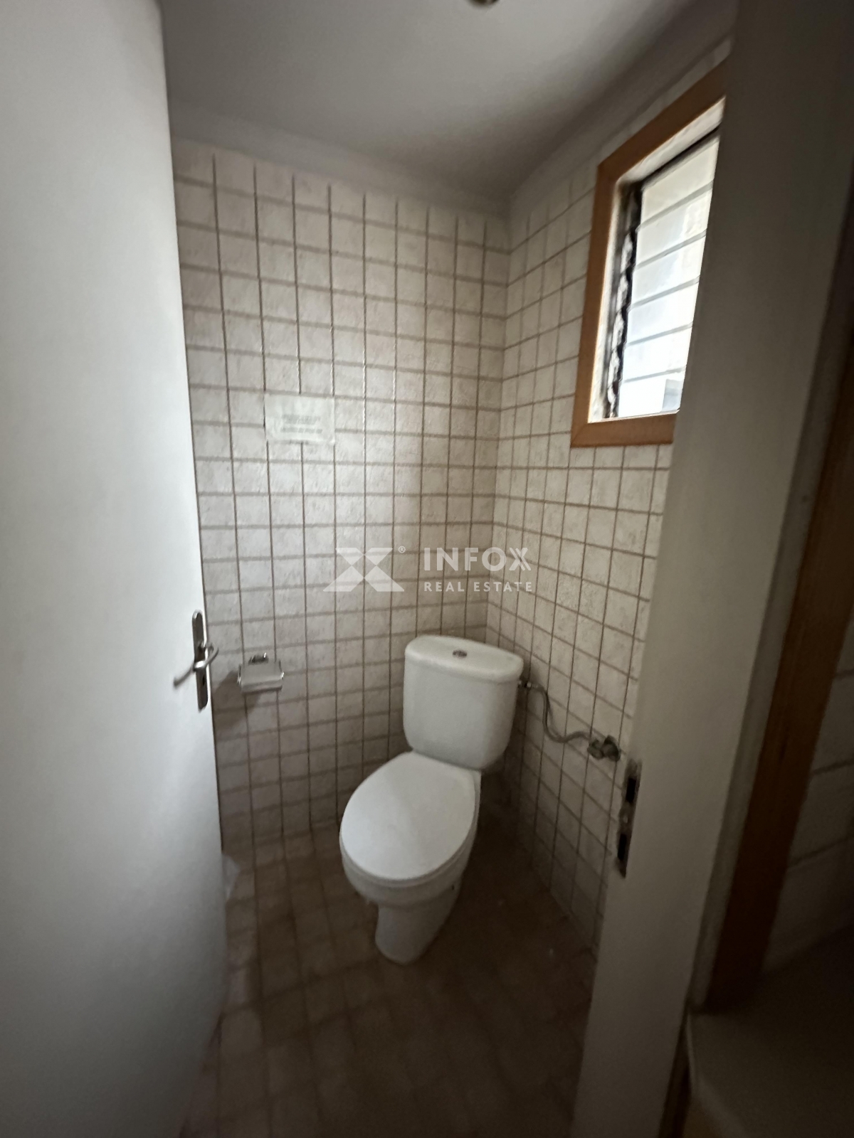 Ενοικιάζεται-Γραφείο-182.00-τ.μ.