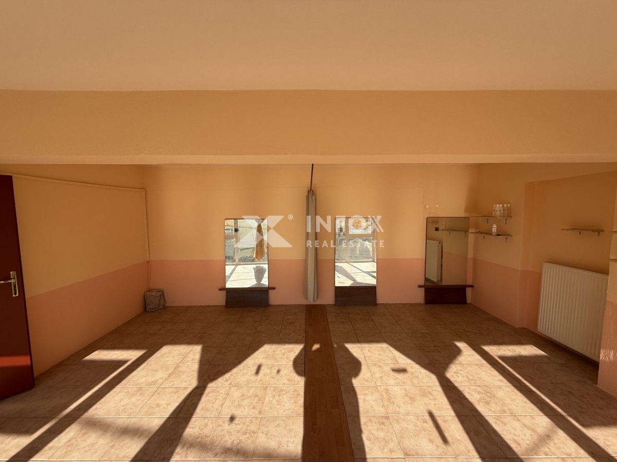 Πωλείται-Κτίριο-Επαγγελματικό-250.00-τ.μ.