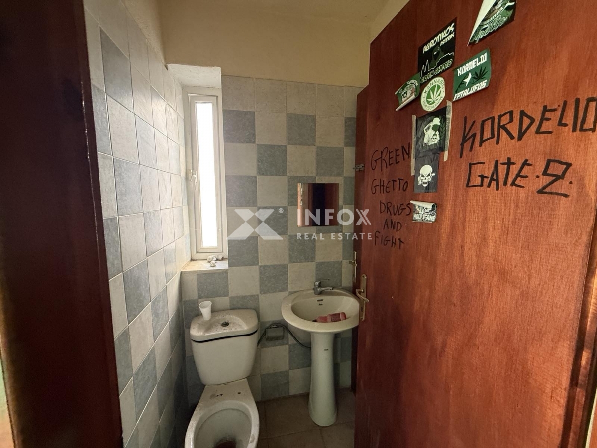 Πωλείται-Κτίριο-Επαγγελματικό-250.00-τ.μ.