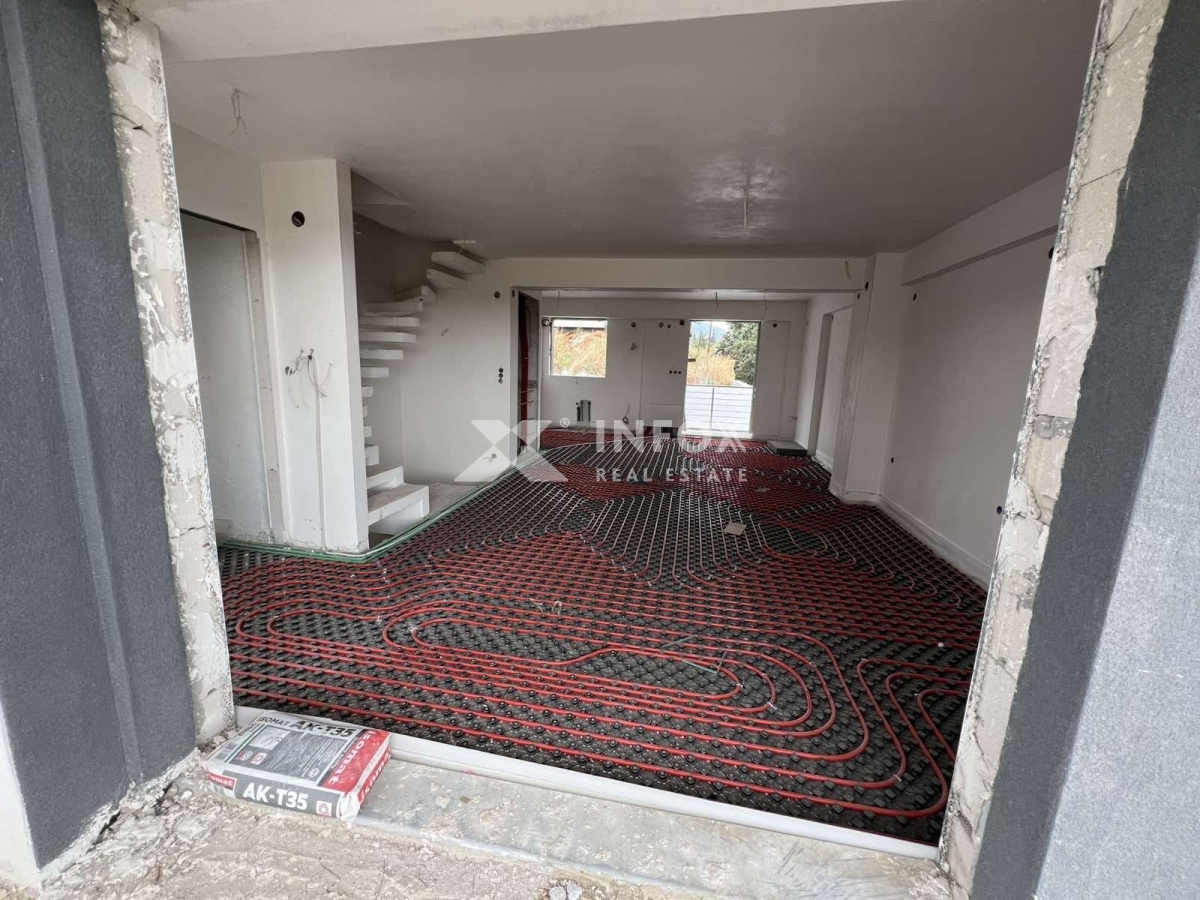 Πωλείται-Μεζονέτα-240.00-τ.μ.