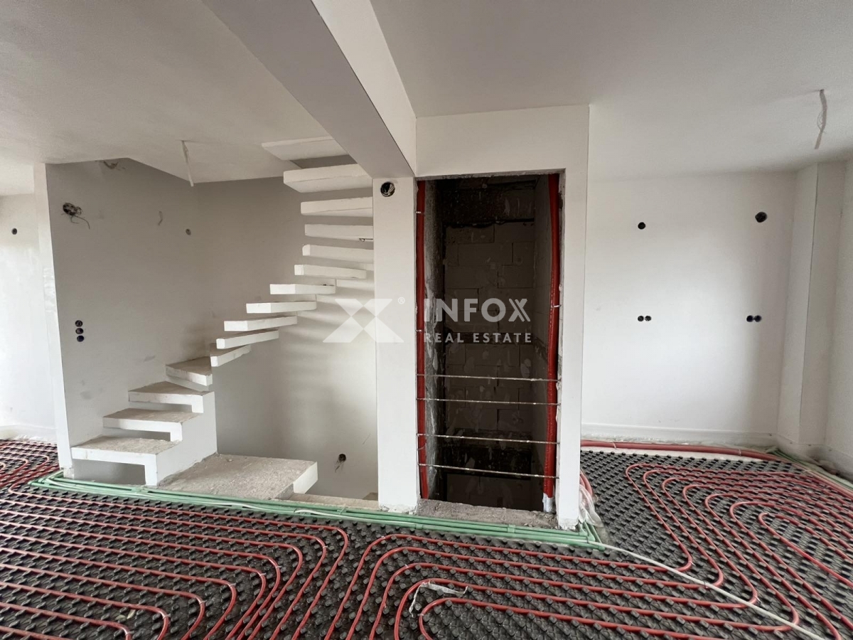 Πωλείται-Μεζονέτα-240.00-τ.μ.