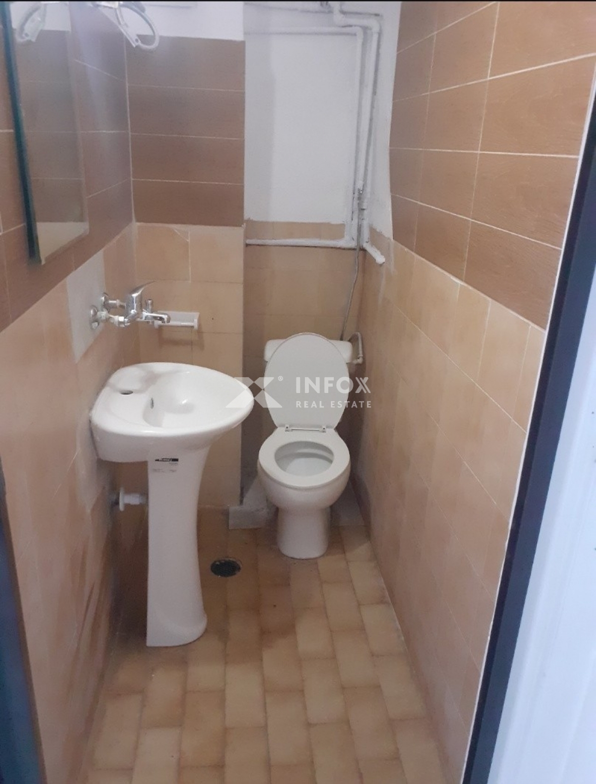 Πωλείται-Γκαρσονιέρα-50.00-τ.μ.