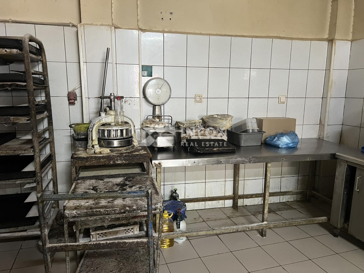 Издаје-се-Biznis-70.00-m².
