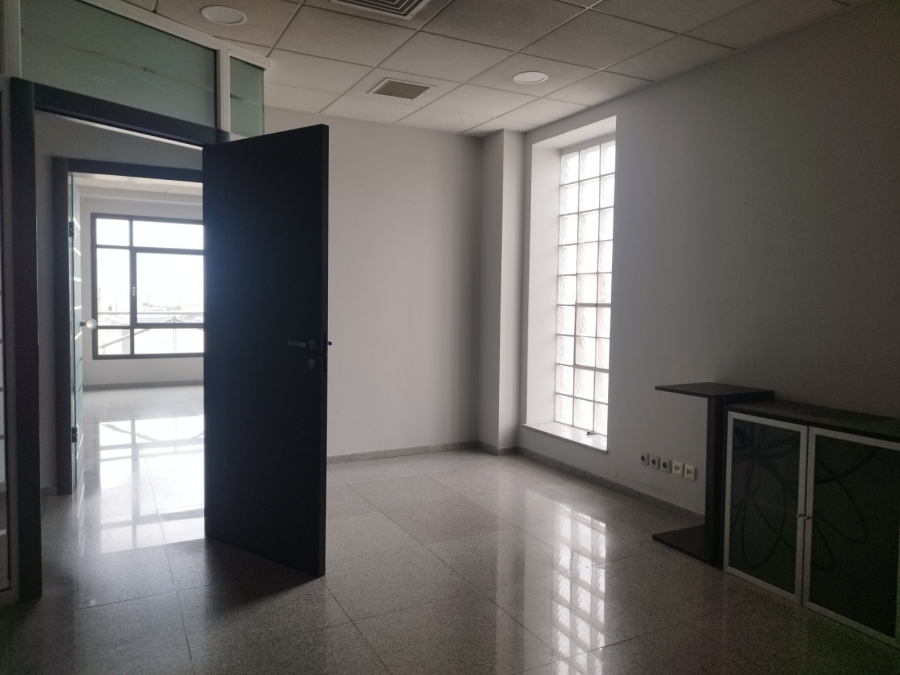 Ενοικιάζεται-Γραφείο-350.00-τ.μ.