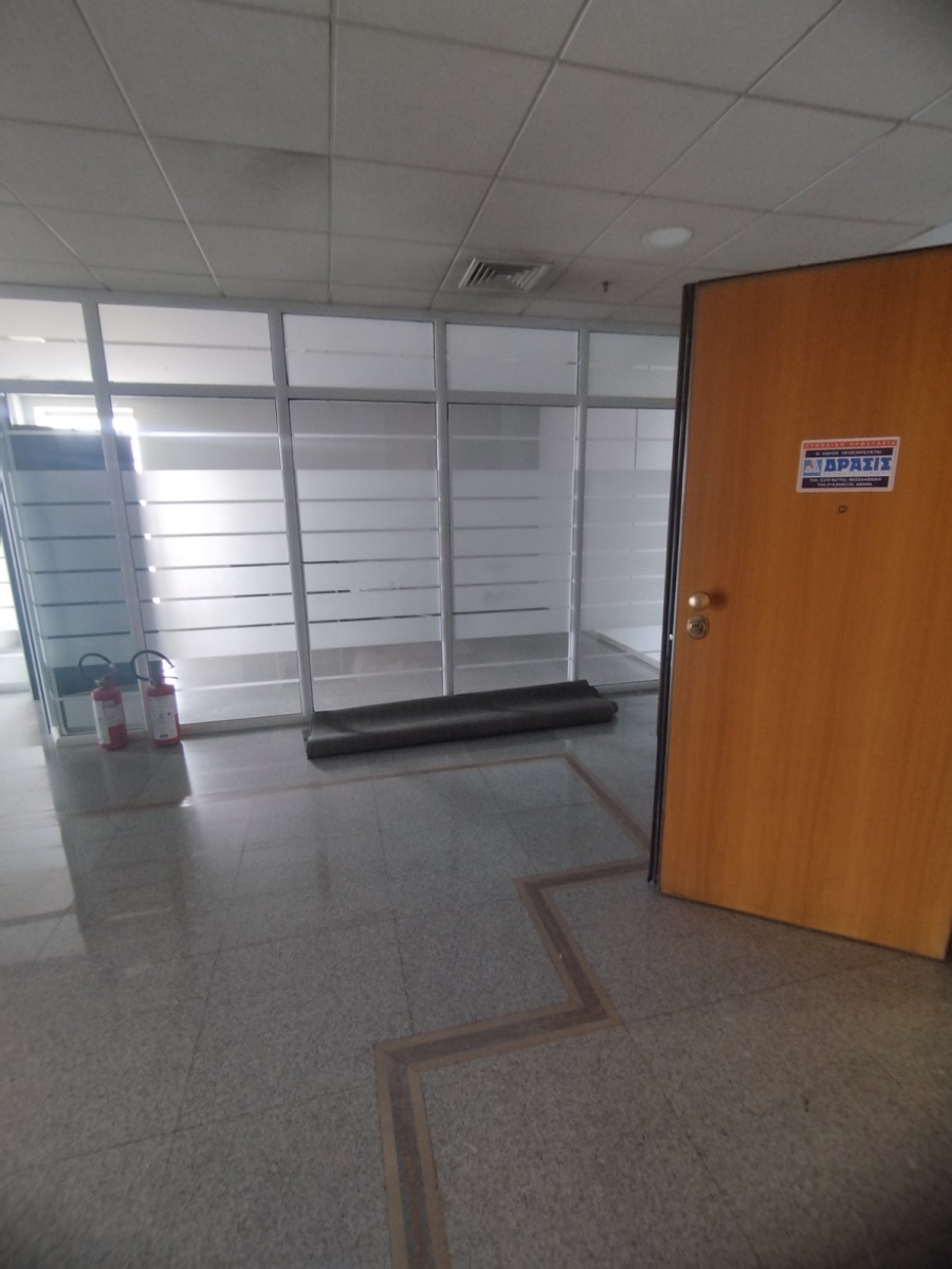 Ενοικιάζεται-Γραφείο-350.00-τ.μ.