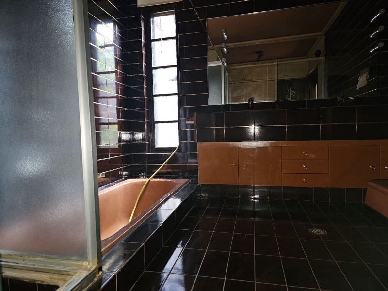 Zu-verkaufen-Wohnung-400.00-qm.