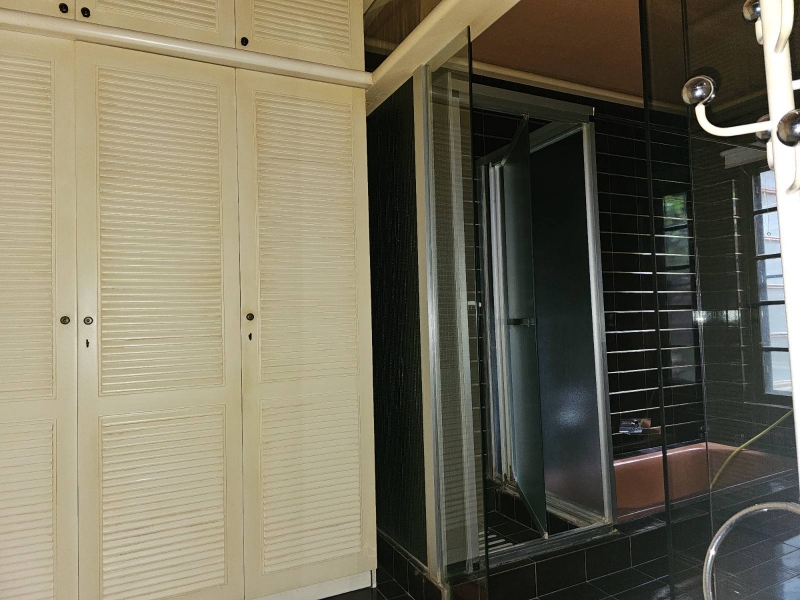 Zu-verkaufen-Wohnung-400.00-qm.