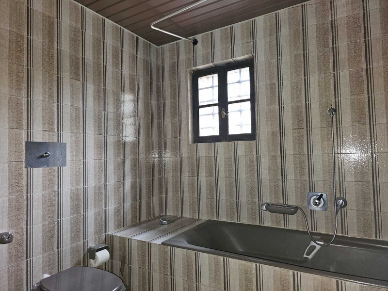 Zu-verkaufen-Wohnung-400.00-qm.